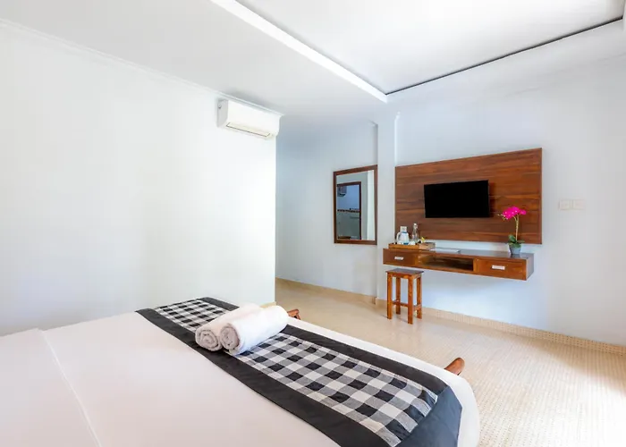 Tinggian Hill Retreat Hotel
